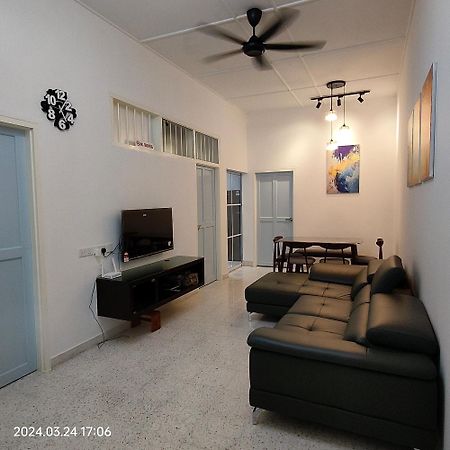 Sterling Homestay تانجونغ بونغاه المظهر الخارجي الصورة